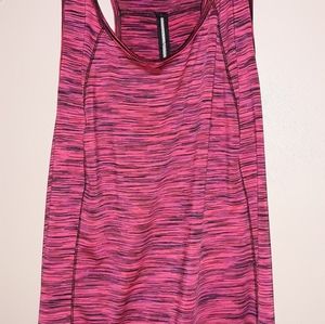 1x Tek Gear tank top